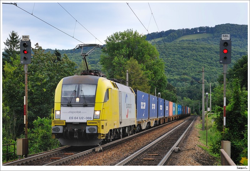 ES64U2-069 mit dem 41138, Hofstatt, 14.8.2009.