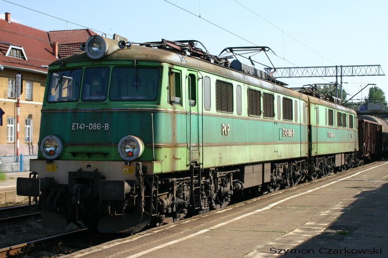 ET41-086 in Zywiec am 06.07.2006