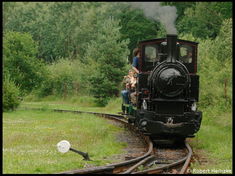 Feldbahnlok Nummer 7 in Luzna u Rakovnika am 27.06.2009