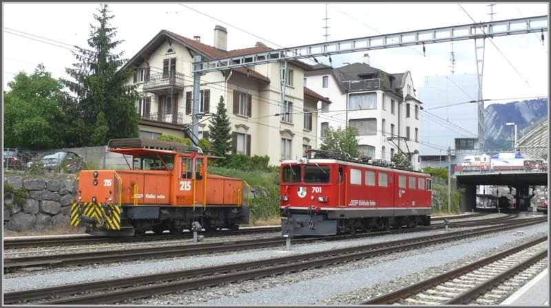 Ge 3/3 215 und Ge 6/6 II 701  Rtia  in Chur. (25.05.2008)