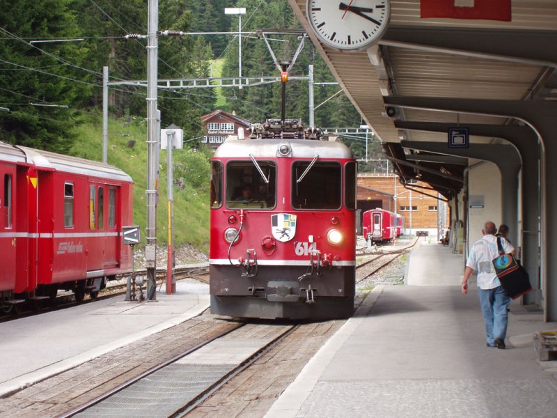 Ge 4/4 614 in Arosa