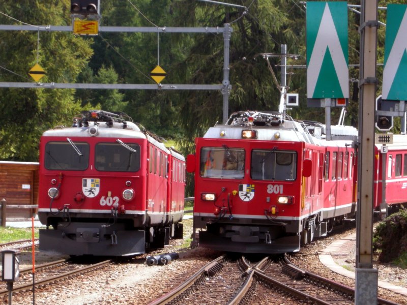 Ge4/4l 602  Bernina  und Gem4/4 801 am 23.8.08 in Pontresina.