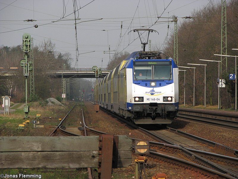 Gegen 09:30 Uhr zog ME 146-04 den ME 80937 von Hamburg nach Uelzen.