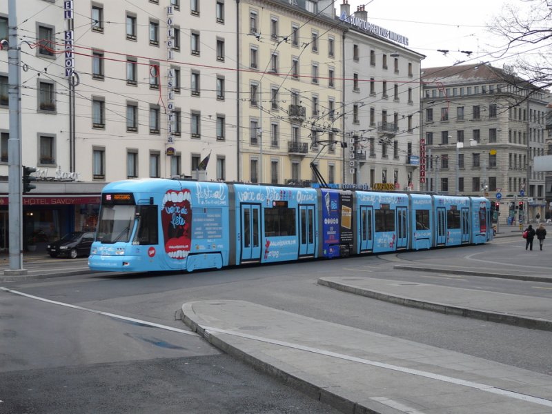 Genf - Tram Be 6/8  869 unterwegs in Genf am 03.01.2009