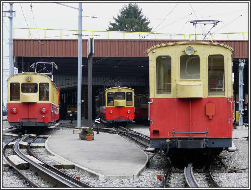 Hier sind die unterschiedlichen Frontansichten der Vorstellwagen gut zu sehen. Wilderswil SPB (12.10.2007)