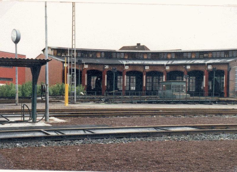 Kiel 1981 Drehscheibe und Runschuppen