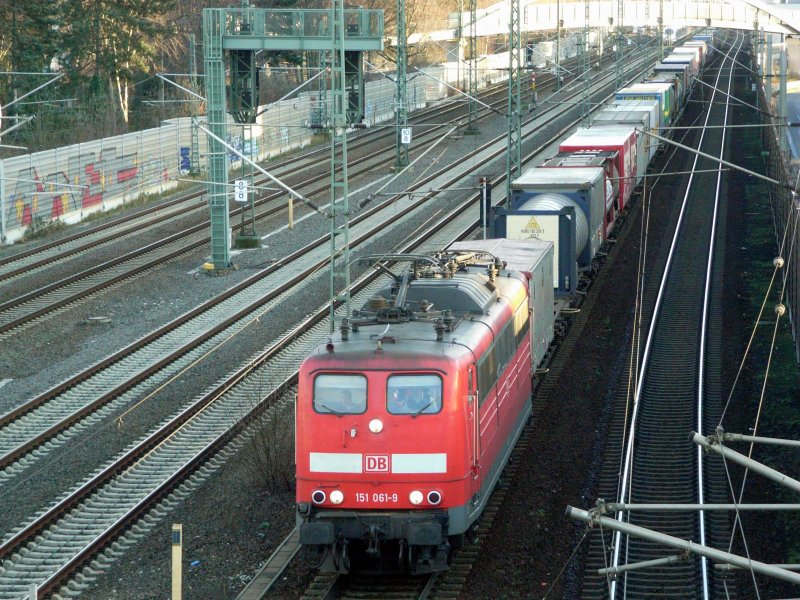 Kln-Ensen 151-061 mit Gterzug Ri.Gremberg

2007-03-07