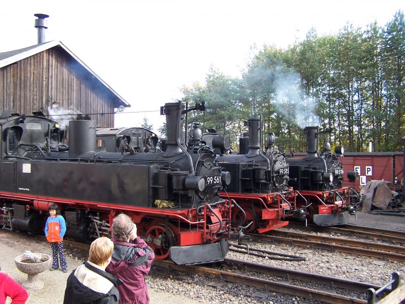 Lokparade in Schnheide: (v.r.) 99 516, 99 585 und 99 561.