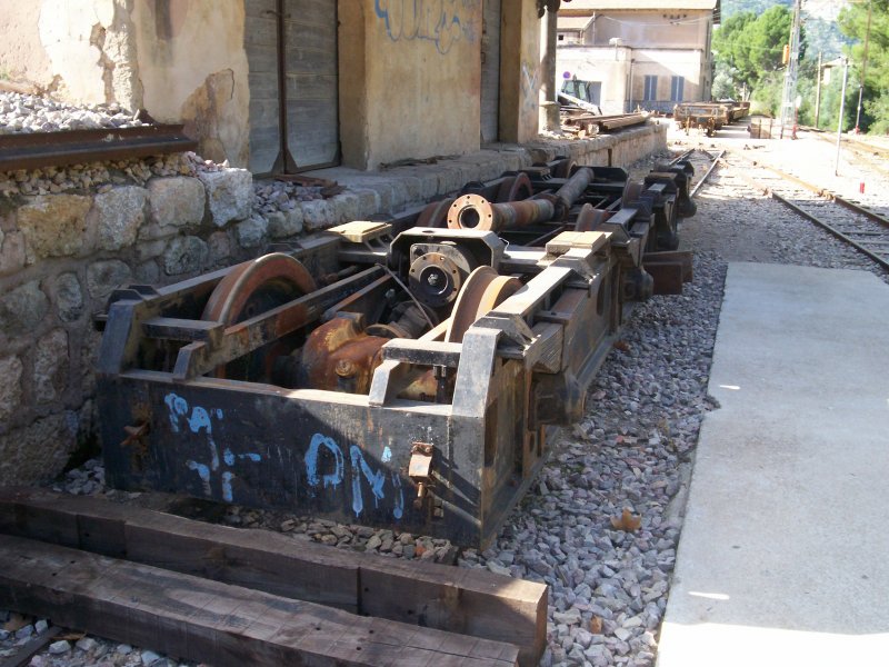 Mallorca/Bunyola,Antriebsdrehgestelle einer Diesellok(?).