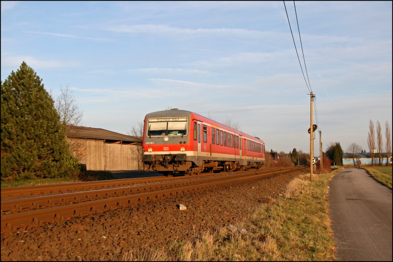 Nur wenige Minuten nach der G1206, fhrt 628/928 518 als RE17 (RE 29212)  SAUERLAND-EXPRESS  nach Hagen Hauptbahnhof vorbei. (28.12.07)
