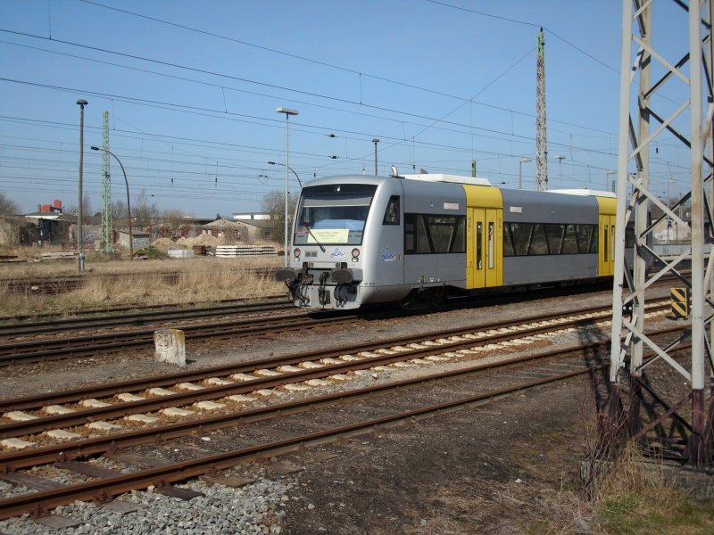 OLA-Triebwagen VT010 kommt nach zwei Monaten am 03.April 2009 letztmalig von Lauterbach Mole in Bergen/Rgen an.