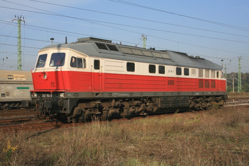 PCC 232 154 im Deutsch/Polnischen grenzbahnhof Guben am 12.10.06