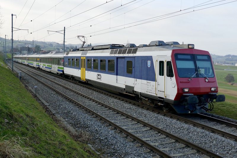 Prototyp Rbde 560 000 Der Von Der Oebb Ubernohmen Wurde Am Voralpen Express Am 13 1 18 Oberhalb Von Samstagern Bahnbilder De