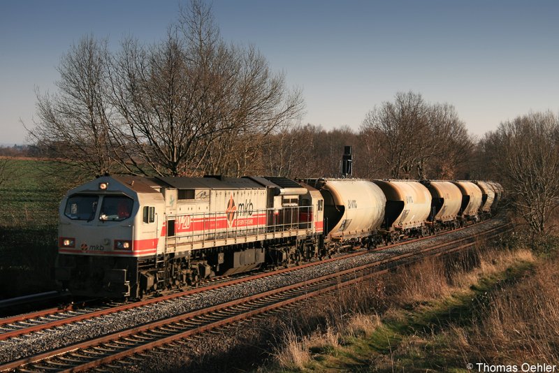 Red Tiger V20 der Mindener Kreisbahn ist am Nachmittag des 18.02.07 mit dem Gipszug vom HKW Chemnitz-Nord kurz vor Wittgensdorf ob Bf unterwegs.