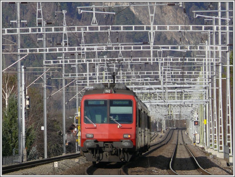 Regio Chur - Ziegelbrcke mit RBDe 560 Pendel bei Chur Wiesental. (10.12.2007)