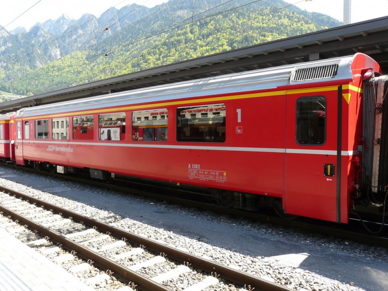 RhB - 1 Kl. Personenwagen A 1282 im Bahnhof von Chur am 07.05.2009