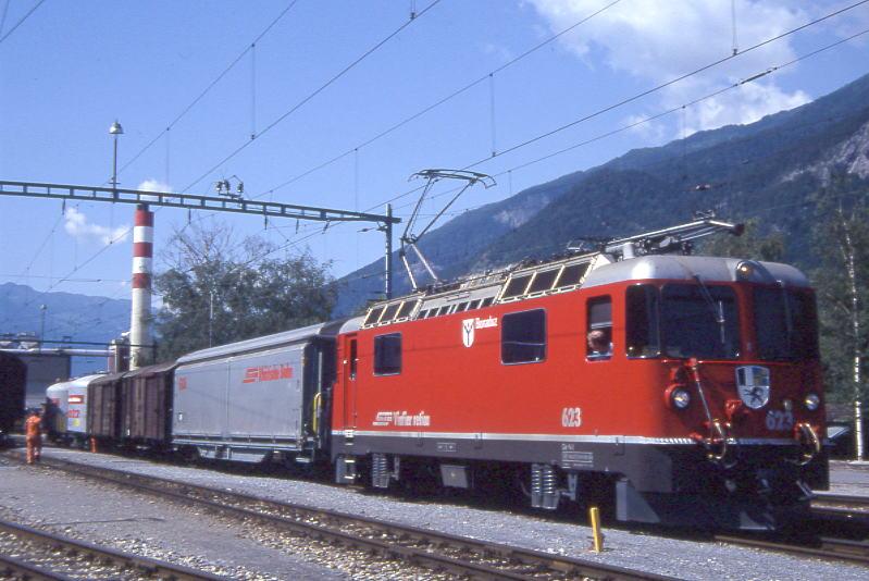 RhB Güterzug 5830 von Chur nach Landquart vom 07 06 1993 in Untervaz mit E Lok Ge 4 4II 623