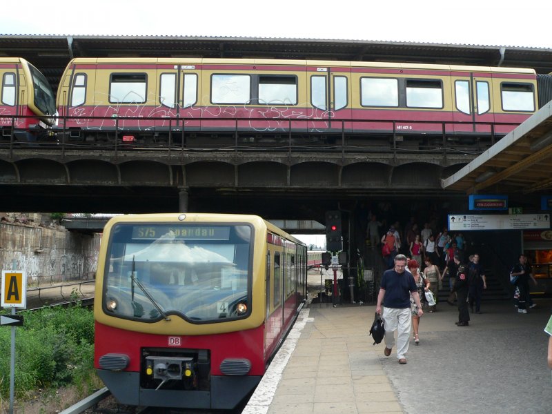 Ring- und Stadtbahn in Ostkreuz. 7.6.2008