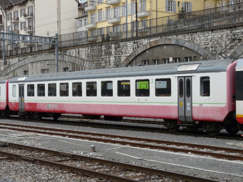 RVT / trn - Personenwagen EW II  2 Kl.  B 50 35 20-33 301-7 im Bahnhof von Neuchtel am 19.1.2008