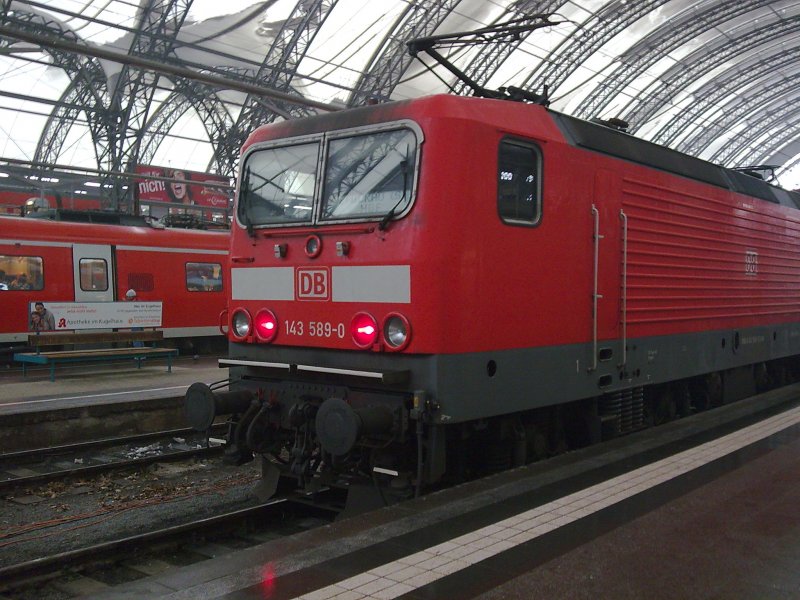 S-Bahn nach Zwickau im Dresdner Hauptbahnhof