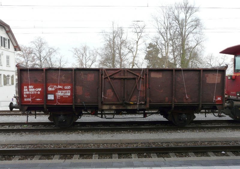 SBb Cargo - Gterwagen  Es 21 85 519 5 377-9 im Bahnhof von Frauenfeld am 04.01.2008