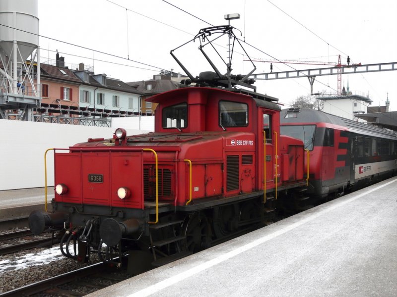 SBB - Rangierlok Ee 3/3 16258 bei Rangierarbeiten im Hauptbahnhof von Zrich am 20.02.2009