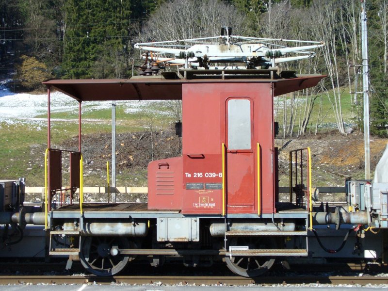 SOB - Rangierlok Tm 2/2  216 039-8 Abgestellt im Bahnhof von Biberbrugg am 11.03.2007