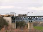 Zugbegegnung am Ghltalviadukt.Die Class 66 macht sich mit ihrer Gterfracht auf in Richtung deutsche Grenze nach Aachen. Bildlich festgehalten im November 2012.