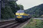 Am 21.5.1998 ist die belgische 5516 in Luxemburg bei Chervant
um 13.03 Uhr mit einem Personenzug in Richtung Lttich unterwegs. 