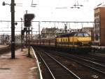 6255 mit IR Neerpelt-Antwerpen Centraal auf Bahnhof Antwerpen Centraal am 3-5-1998.