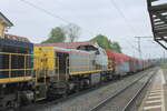 LINEAS 7868 (92 88 0077 168-7 B-LNS) mit einem leeren Stahlzug von Göttingen Gbf nach Nachterstedt, am 20.05.2023 in Leinefelde.