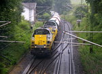 7785,7786 beide von der SNCB kommen die Gemmenicher-Rampe hochgefahren aus Richtung Aachen-West mit einem Kalkleerzug aus Oberhausen-West(D) nach Hermalle-Huy(B) und fahren gleich in den Gemmenicher-Tunnel hinein und fahren in Richtung Montzen/Belgien. 
Aufgenommen in Reinartzkehl an der Montzenroute. 
Bei Regenwetter am Nachmittag vom 11.8.2016.
Und das ist mein 6200tes Bahnbild bei http://WWW.Bahnbilder de. 