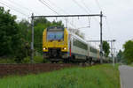 Triebzug 4178 der SNCB/NMBS auf dem Weg nach Antwerpen-Centraal. Die Triebzüge der Autorail-Serie 41 sind die einzigen noch in Dienst stehenden dieselbetriebenen Triebzüge in Belgien. Die Aufnahme entstand am 08/05/2010 in Lier.