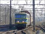 E-Lok 2612 mit einem Gterzug am Haken nhert sich am 14.02.09 dem Bahnhof Gent Sint Pieters.