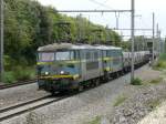 Wie lange werden sie noch im Einsatz sein ? SNCB-Loks 2619 und 2601 kommen mit einem Stahlrollenzug von Lige-Kinkempois. Aufgenommen am 03/10/2009 in Bassenge.