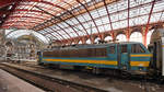 Eine Lokomotive der Baureihe HLE 27 im Bahnhof Antwerpen Centraal. (Juli 2018)