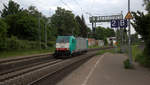 Die Cobra 2824 kommt als Lokzug aus Köln-Gremberg(D) nach Venlo(NL) und kommt aus Richtung Köln,Grevenbroich und fährt durch Rheydt-Hbf in Richtung Mönchengladbach-Hbf.
