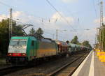 Die Cobra 2830  kommt die Kohlscheider-Rampe hoch aus Richtung Mönchengladbach,Herzogenrath mit einem Kalkleerzug aus Oberhausen-West(D) nach Hermalle-Huy(B) und fährt durch Kohlscheid in