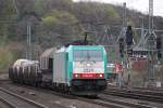 Cobra 2824 (E186 216) am 7.4.12 mit einem gemischten Gterzug bei der Durchfahrt durch Kln-West.