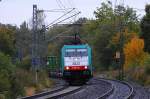 E 186 215, 2823 der SNCB/NMBS mit einem Containerzug nach Aachen auf der KBS 485, bei bach-Palenberg am 16.10.2012