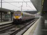 SNCB 432 als IC 2613 aus Leuven, bei der Einfahrt in Antwerpen Centraal; 23.11.2011