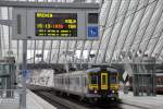 Triebzug 988 der Serie City Rail (ex 719 der Serie AM 74) ist soeben auf Gleis 2 eingefahren. Die Anzeige auf Gleis 1 bermittelt den Reisenden derweil schlechte Neuigkeiten : der Thalys Paris-Nord - Kln wird mit 1St35 Versptung angekndigt. Aufgenommen am 14/11/2010.