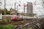 Thalys 4331 bei der Einfahrt in Köln Hbf, Oktober 2021.