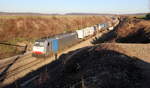 186 453-7 von Lineas/Railpool  kommt mit einem Containerzug aus Gallarate(I) nach Antwerpen-Oorderen(B) und kommt aus Richtung Aachen-West(D),Montzen(B) und fährt durch Berneau(B) in Richtung