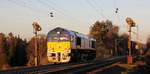 Die Class 66 653-03 von HSL-Belgium kommt als Lokzug von Aachen-West nach Belgien und fährt die Gemmenicher-Rampe hoch.