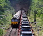 Die Class 66 DE6306 von Crossrail kommt aus dem Gemmenicher-Tunnel raus mit einem  schweren-Gaszug aus Antwerpen-Waaslandhaven(B) nach Visp(CH)und fährt nach Aachen-West und rollt die Gemmenicher-Rampe herunter nach Aachen-West. 
Aufgenommen in Reinartzkehl auf der Montzenroute. 
Bei Sommerwetter am Nachmittag vom 30.6.2019.