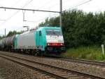 Die neue 2802 der SNCB (BR 186 124) mit einem Kesselwagenzug vom Maastal hochkommend auf dem Weg nach Montzen.