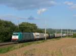 Cobra-Lok 2820 unterwegs auf der Montzenroute mit einem Containerzug in Richtung Antwerpen.