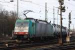 Die Cobra 2829 fhrt mit einem gemischten Containerzug von Aachen-West nach Montzen/Belgien.