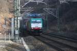 Die Cobra 2819 fhrt mit einem Kesselzug aus dem Gemmenicher-Tunnel nach Montzen/Belgien.
4.3.2011